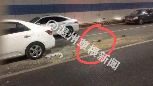 网友爆料车祸新闻报道怎么写,惊险车祸瞬间，现场惨烈引关注